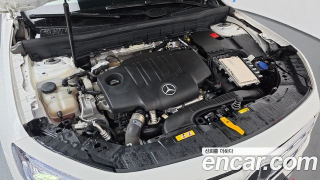 Mercedes-Benz GLB-Class (X247) GLB200 d 2023 — фото 6