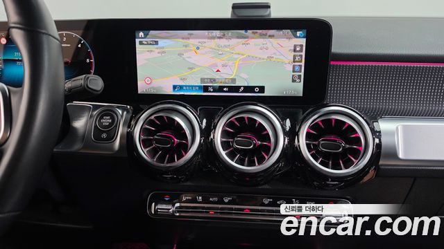 Mercedes-Benz GLB-Class (X247) GLB200 d 2023 — фото 12