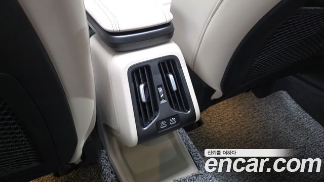 BMW X1 (U11) xDrive 20i M Sport 2024 — фото 32