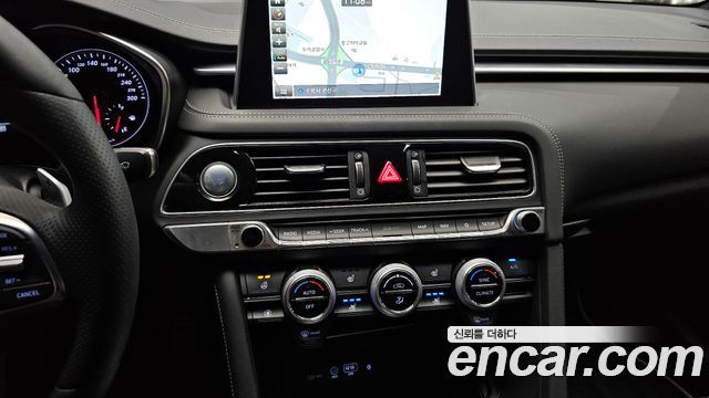 Genesis G70 2.0T Sport Package 2019 — фото 13