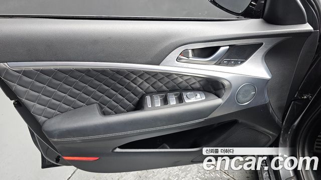Genesis G70 2.0T Sport Package 2019 — фото 24