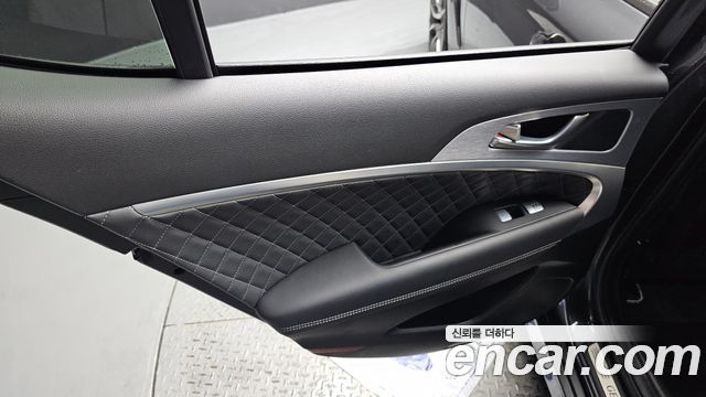 Genesis G70 2.0T Sport Package 2019 — фото 25