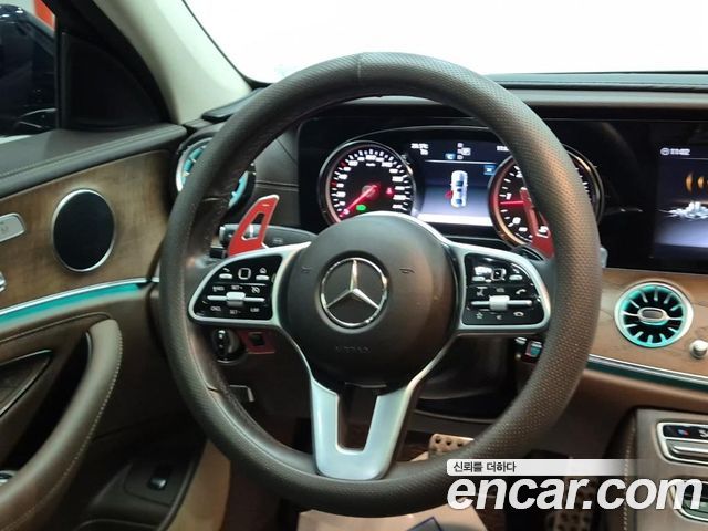 Mercedes-Benz E-Class (W213) E220d 4MATIC Exclusive 2019 — фото 9