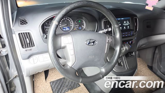 Hyundai Grand Starex Van 3-Seater Smart 2021 — фото 7