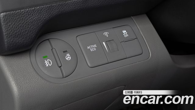 Hyundai Grand Starex Van 3-Seater Smart 2021 — фото 15