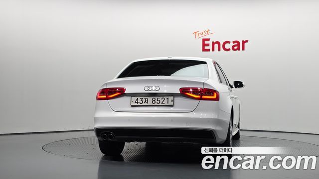 Audi A4 35 TDI Quattro Dynamic B8 2015 — фото 4