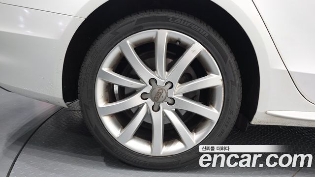 Audi A4 35 TDI Quattro Dynamic B8 2015 — фото 5