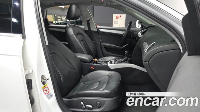 Audi A4 35 TDI Quattro Dynamic B8 2015 — фото 11