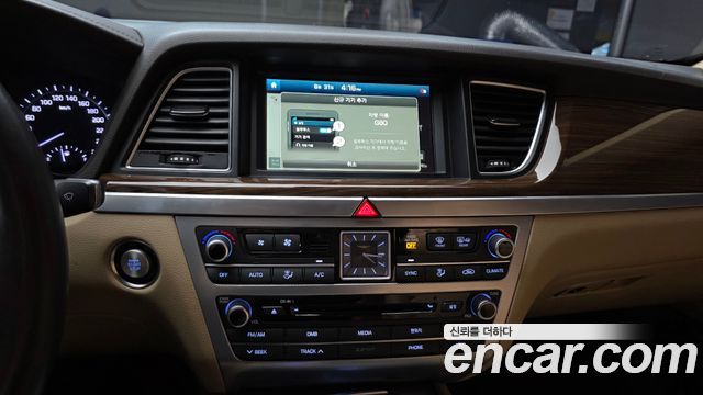 Genesis G80 3.3 GDI AWD Luxury 2017 — фото 16
