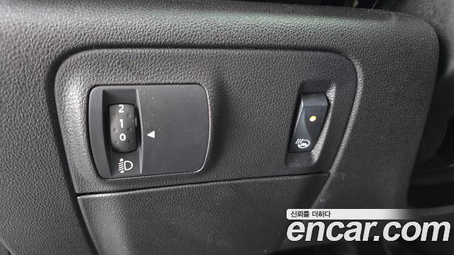 Renault Korea SM6 2.0 LPe SE (Disabled) 2019 — фото 12