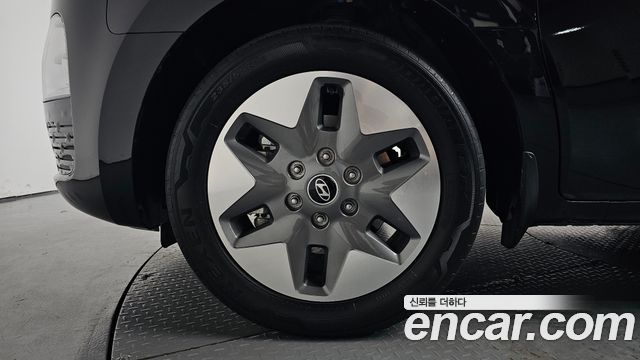 Hyundai Staria HEV 1.6 Tourer 11-Seater Modern 2025 — фото 5