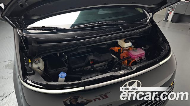 Hyundai Staria HEV 1.6 Tourer 11-Seater Modern 2025 — фото 6