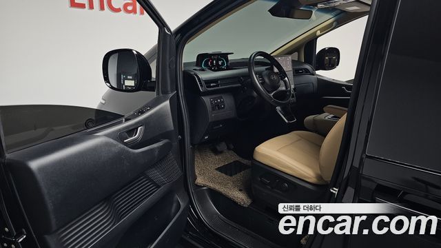 Hyundai Staria HEV 1.6 Tourer 11-Seater Modern 2025 — фото 10