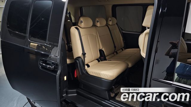 Hyundai Staria HEV 1.6 Tourer 11-Seater Modern 2025 — фото 12