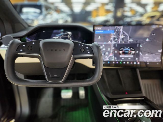 Tesla Model X Plaid 2026 — фото 6