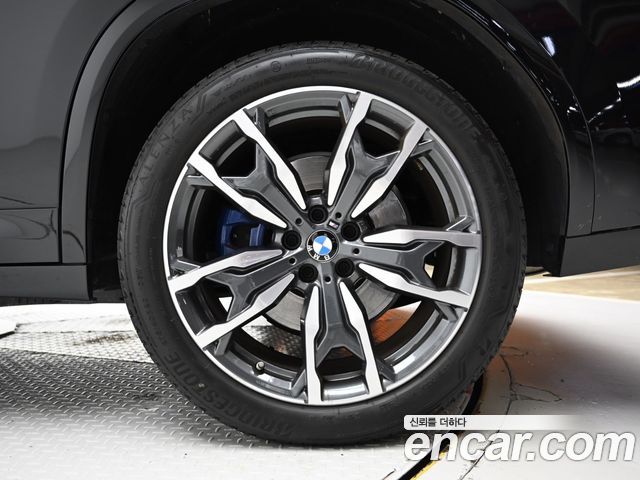 BMW X4 (G02) xDrive20i M Sport 2025 — фото 5