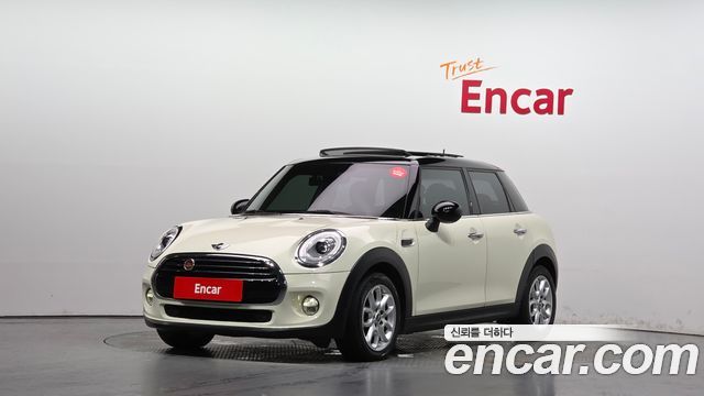 MINI Cooper 5Door HIGH 3rd 2018 — фото 1
