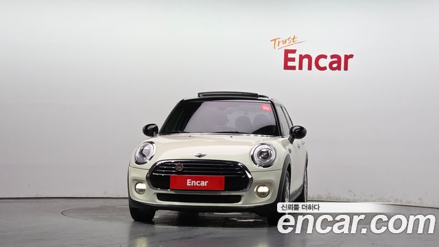 MINI Cooper 5Door HIGH 3rd 2018 — фото 3