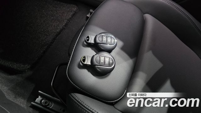 MINI Cooper 5Door HIGH 3rd 2018 — фото 15