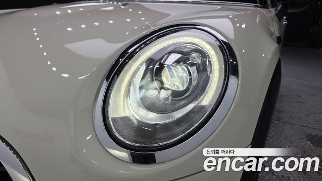 MINI Cooper 5Door HIGH 3rd 2018 — фото 22