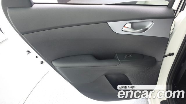 Kia K3 (II) 1.6 Prestige 2022 — фото 25