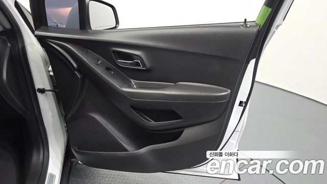 Chevrolet Trax 1.6 Diesel Premier 2018 — фото 24