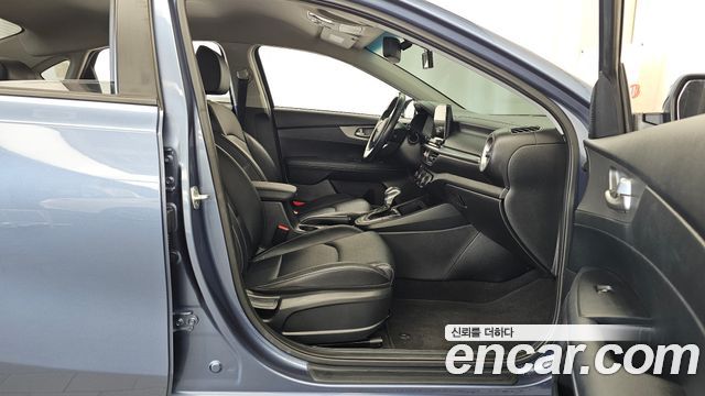 Kia K3 Luxury 2020 — фото 11