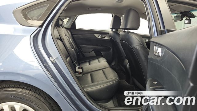 Kia K3 Luxury 2020 — фото 12