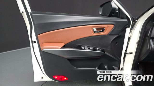 KG Mobility (SsangYong) Tivoli Armor Gear Plus 2WD 2019 — фото 24