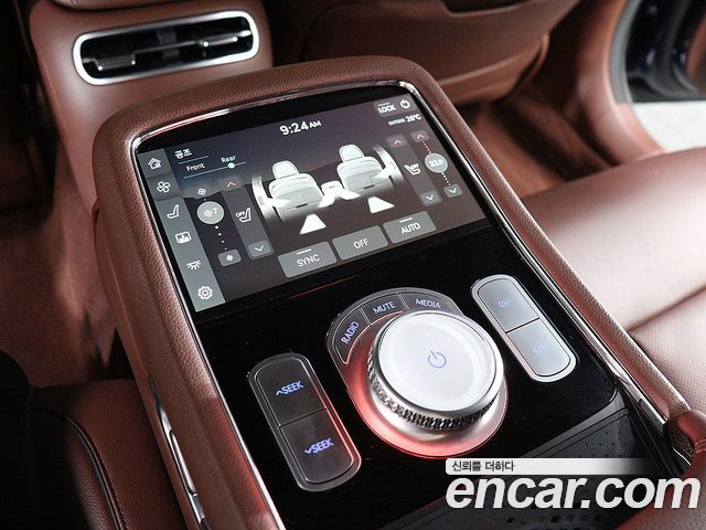 Genesis G90 (RS4) Gasoline 3.5 Turbo 2WD 2023 — фото 18