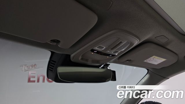 Volvo XC40 B4 Ultimate Bright 2023 — фото 17