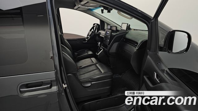 Hyundai Staria Cargo 3-Seater Modern 2022 — фото 11