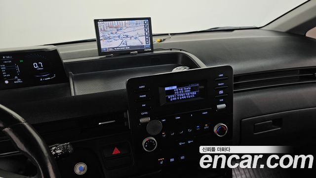 Hyundai Staria Cargo 3-Seater Modern 2022 — фото 14