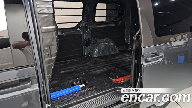 Hyundai Staria Cargo 3-Seater Modern 2022 — фото 26