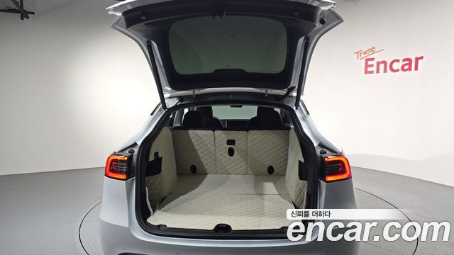 Tesla Model Y Long Range AWD 2021 — фото 22