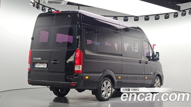 Hyundai Solati 15-seater Luxury 2020 — фото 2
