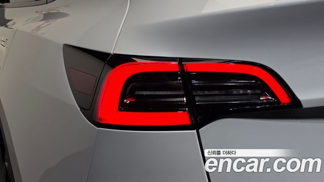 Tesla Model Y RWD 2023 — фото 23