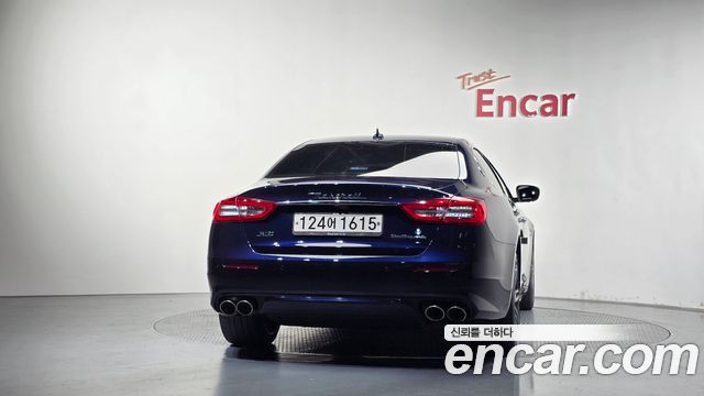 Maserati Quattroporte 3.0 Diesel Granlusso 2017 — фото 4