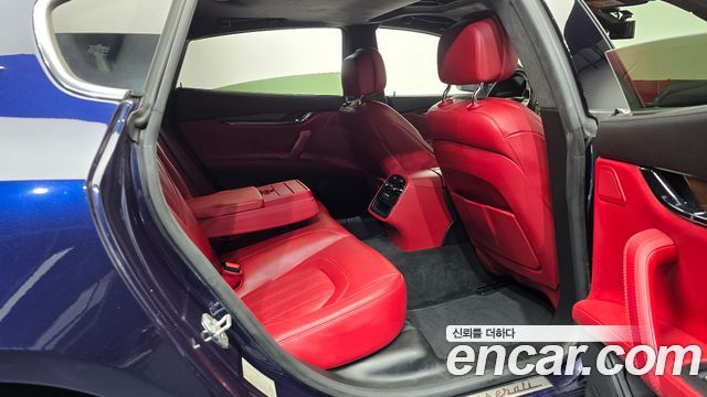 Maserati Quattroporte 3.0 Diesel Granlusso 2017 — фото 11
