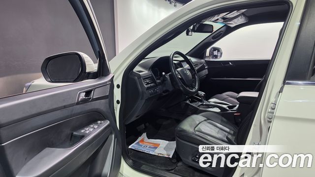 KG Mobility (SsangYong) Rexton Sports Khan Diesel 2.2 4WD Prestige 2023 — фото 10