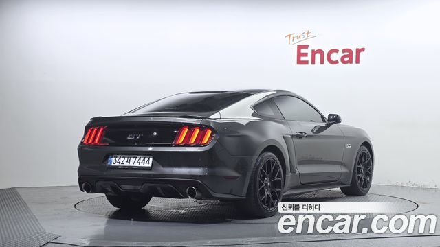 Ford Mustang GT Coupe 2016 — фото 2