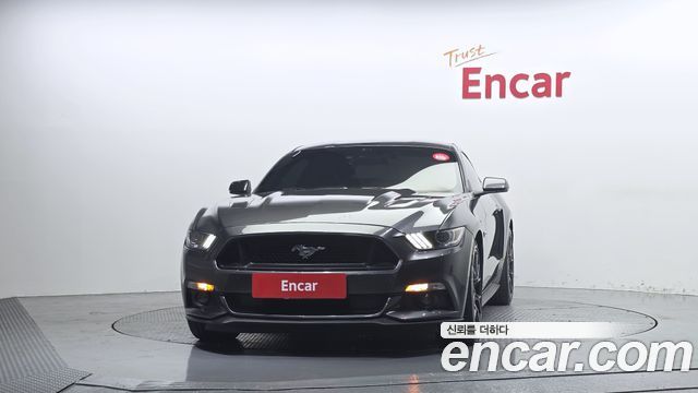 Ford Mustang GT Coupe 2016 — фото 3