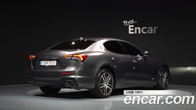 Maserati Ghibli 2.0 Gransport 3rd 2021 — фото 2