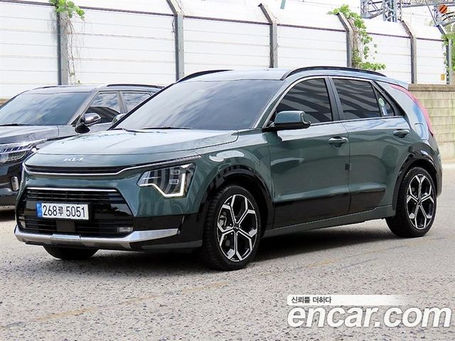 Kia Niro Signature 2023 — фото 2
