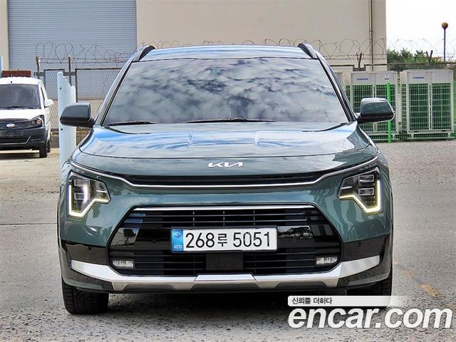 Kia Niro Signature 2023 — фото 4