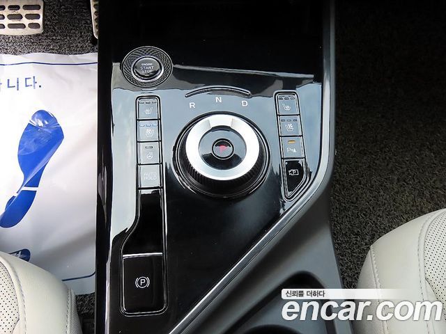 Kia Niro Signature 2023 — фото 16