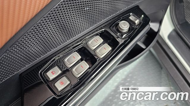 KG Mobility (SsangYong) Tivoli Armor Gear Edition 2WD 2018 — фото 11