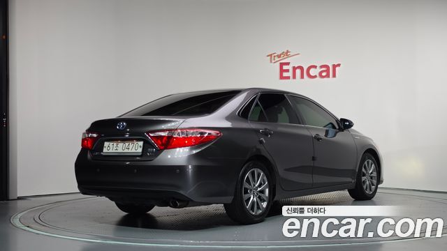 Toyota Camry Hybrid XLE 2016 — фото 2