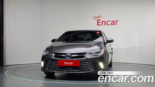 Toyota Camry Hybrid XLE 2016 — фото 3