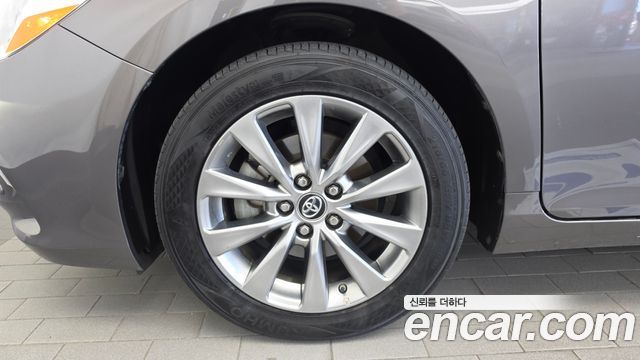 Toyota Camry Hybrid XLE 2016 — фото 5